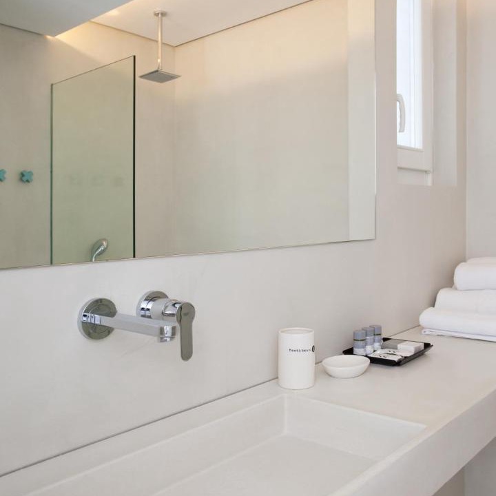 Photo of Bathroom in Ios Town