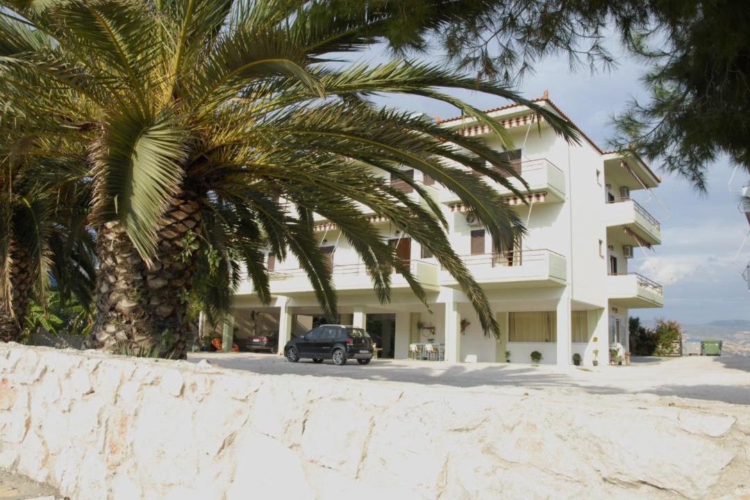 Photo of Others in Iria