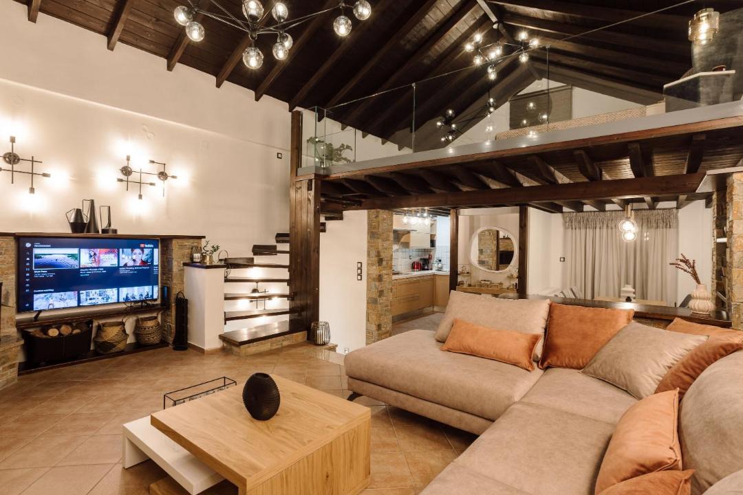 Photo of Livingroom in Volos City Centre