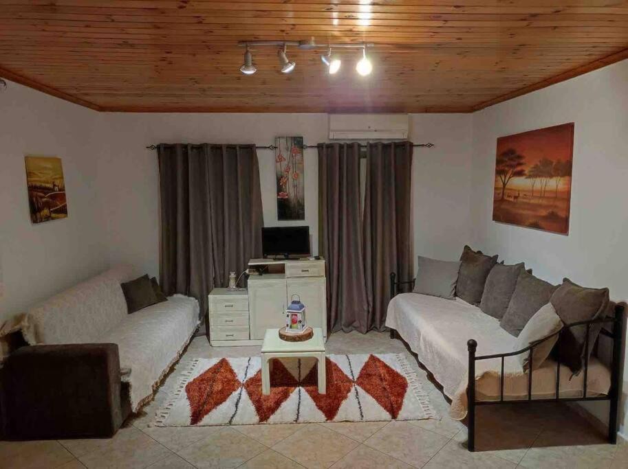 Photo of Livingroom in Poulithra