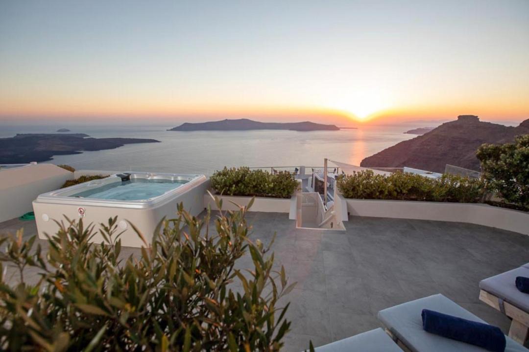 Photo of Others in Fira
