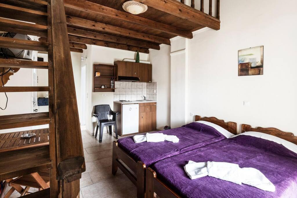Photo of Bedroom in Armenistis
