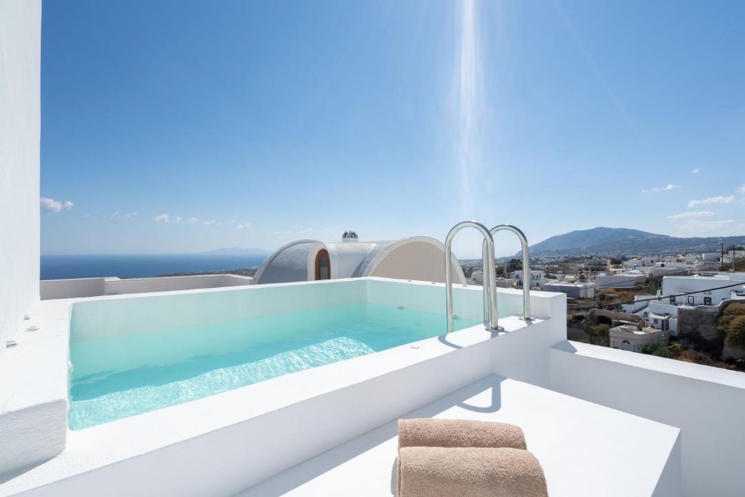 Photo of Others in Fira