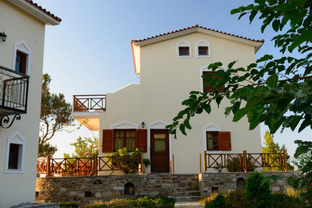 Photo of Buildings in Armenistis