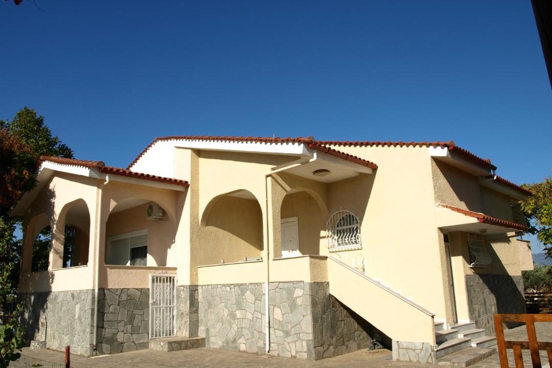 Photo of Buildings in Thermi