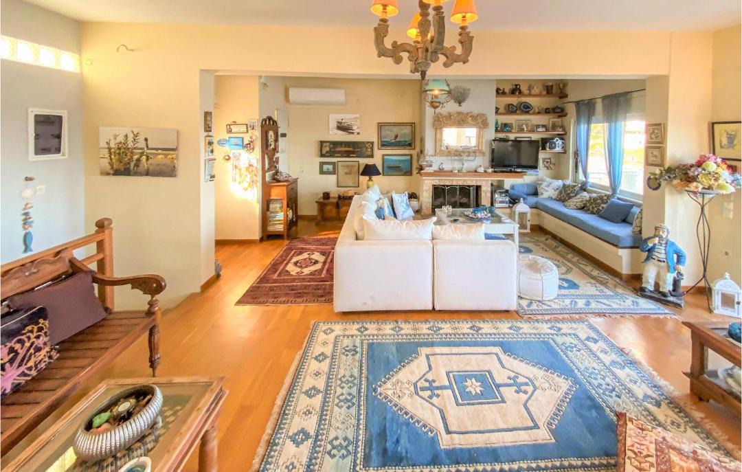 Photo of Livingroom in Lavreotiki