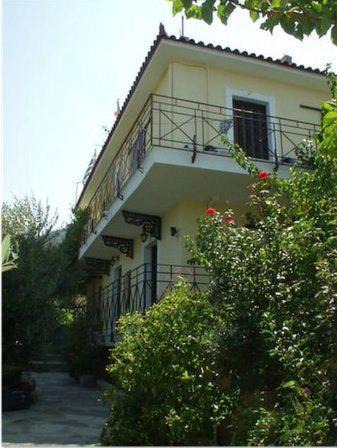 Photo of Buildings in Vourliotes