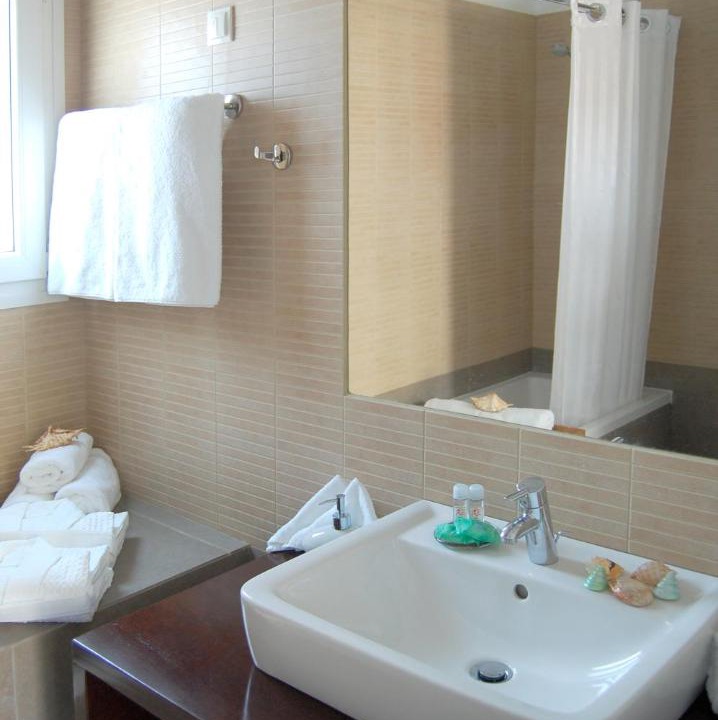 Photo of Bathroom in Amoopi
