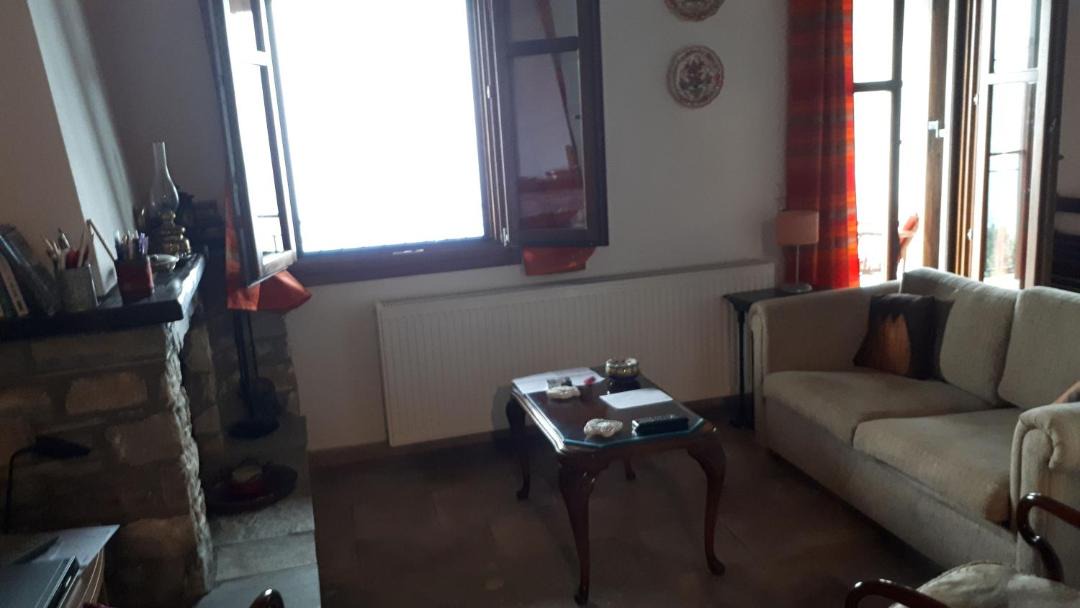 Photo of Livingroom in Mouresi