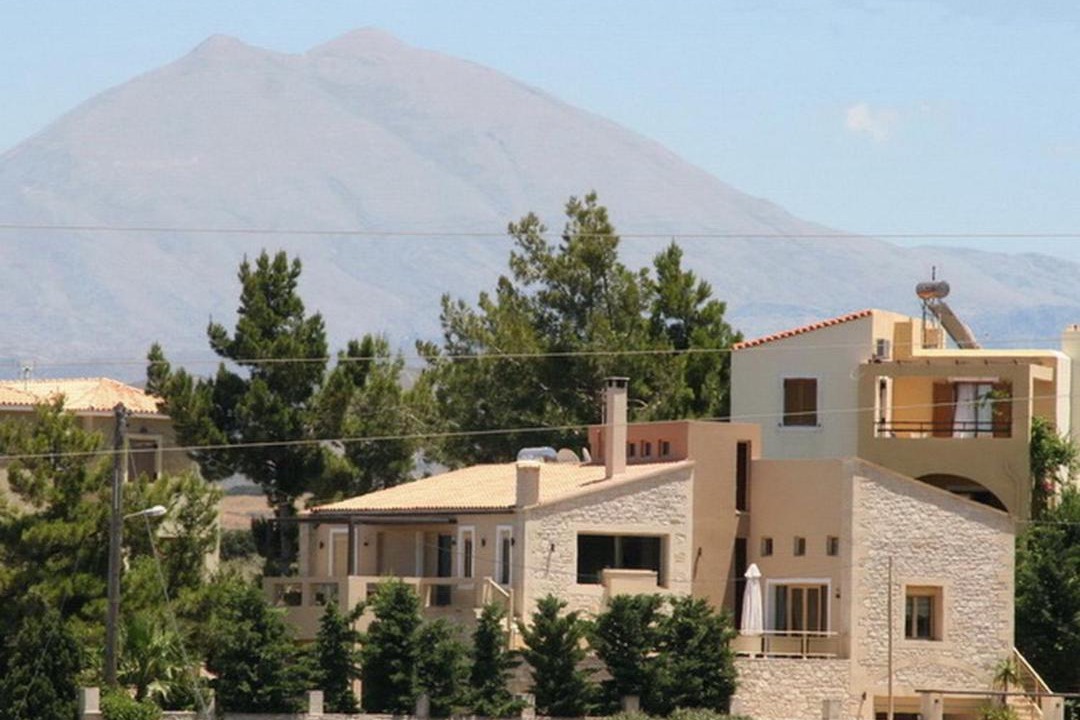 Photo of Buildings in Roussospiti