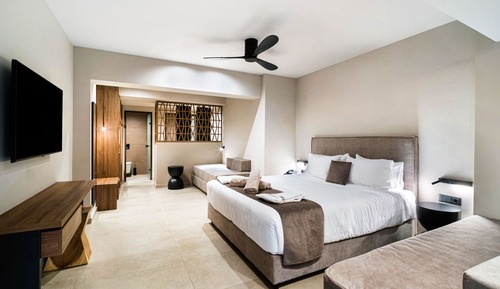 Superior Triple Room, Private Pool, Partial Sea View