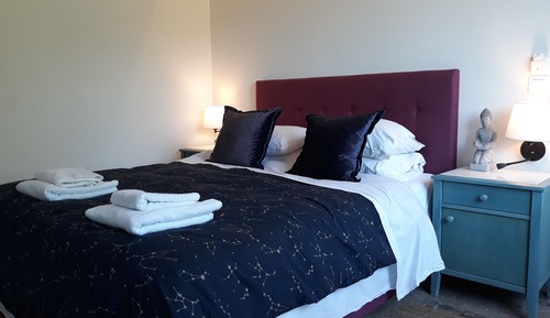 Small & Cozy Double Room with Pool, Queen Bed & Garden View