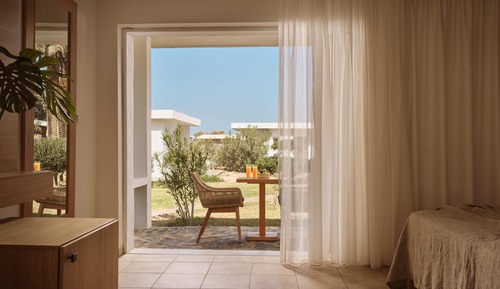 Bungalow, Garden View