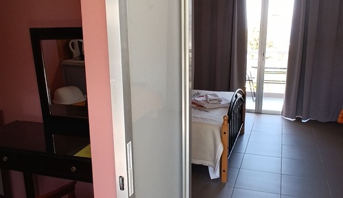 Classic Triple Room, Balcony, Partial Sea View