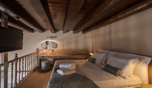 Superior Suite, 1 King Bed with Sofa bed, Terrace