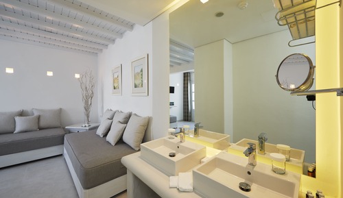 Harmony Suite Sea View (4 pax)
