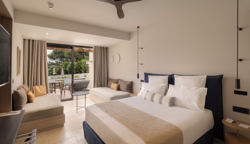 Double Room, Pool Access (Preferred Club, 2 adults + 2 children)