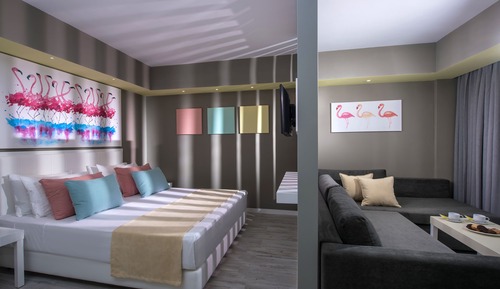 Double Room (Flamingo)