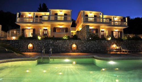 Two-Bedroom Deluxe Apartment with Ocean View