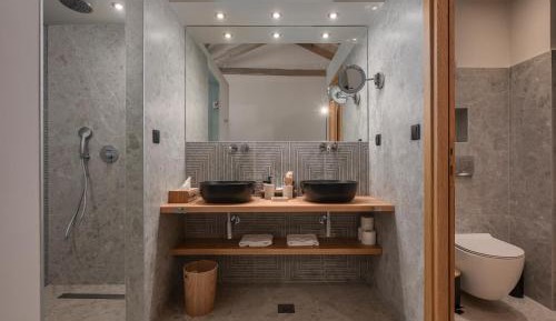  Design Suite with Panoramic View