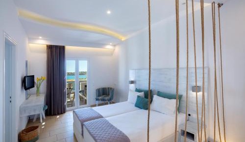 Sea View Apartment with Big Balcony and Outdoor Hot Tub