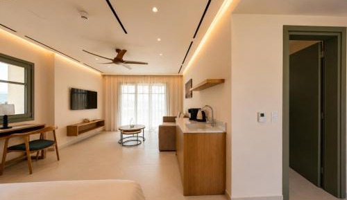 Open Suite with Balcony