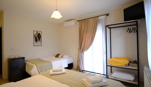 Triple Room with Terrace