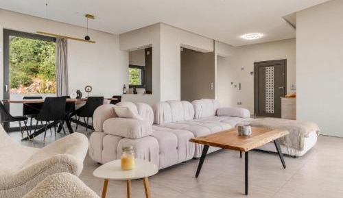 4 Bedrooms - Black Sand Villa Sea View