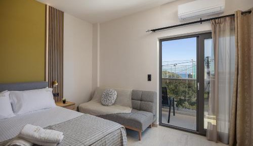 Superior Studio with Partial Sea View