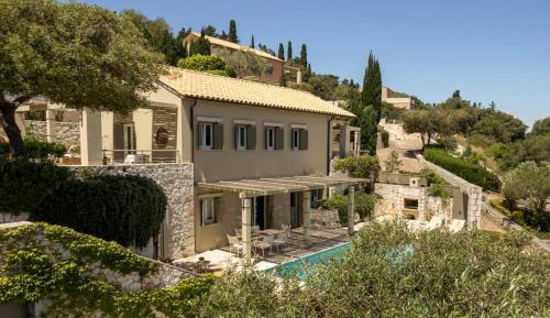 Dentrolivano Villa with Private Pool