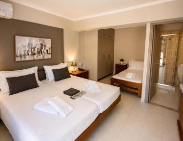 Economy Triple Room with Garden View