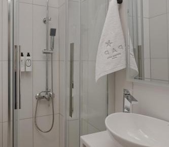 Standard Room with Street View