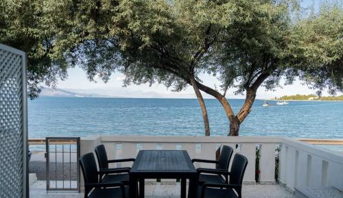 One-Bedroom Apartment with Sea View and Terrace