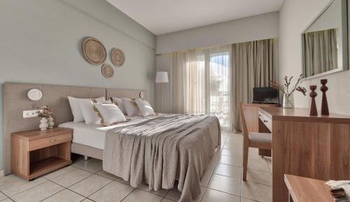  Standard Double Room with Mountain or Garden View