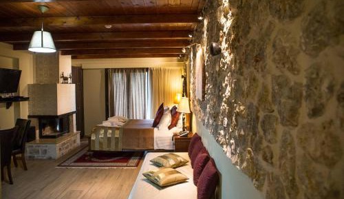 Deluxe King Suite