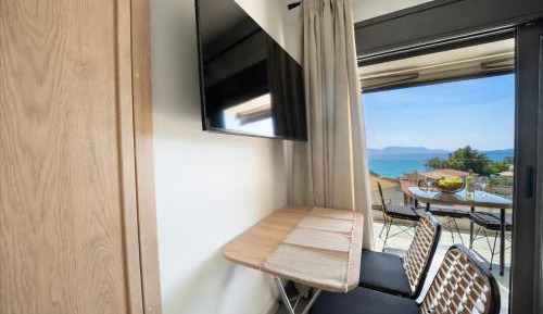 Two-Bedroom Apartment with Balcony and Sea View