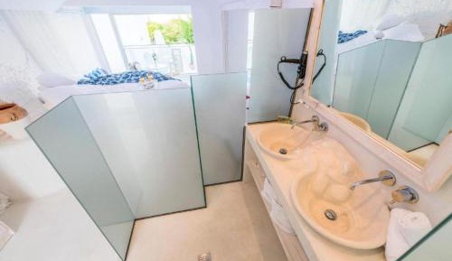 Suite with Pool View