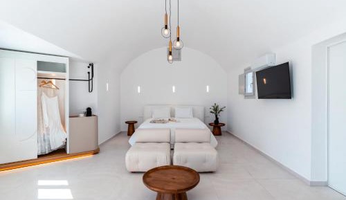 Honeymoon Suite with Private Pool & Private Jacuzzi