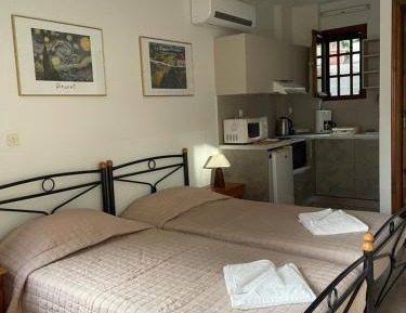 Studio - Ground Floor Twin Beds