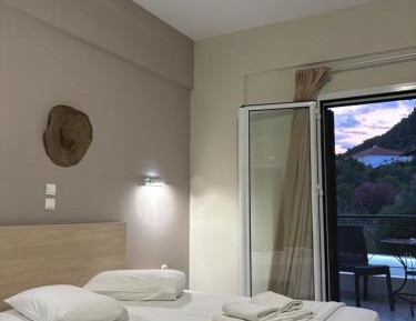Superior Studio with Pool View