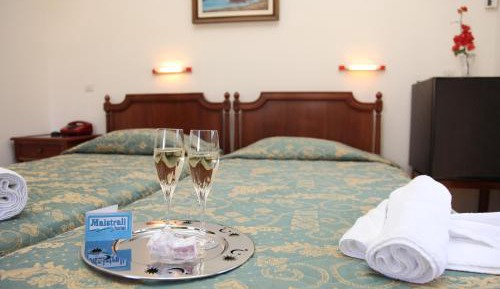 Double or Twin Room with terrace - Ground Floor