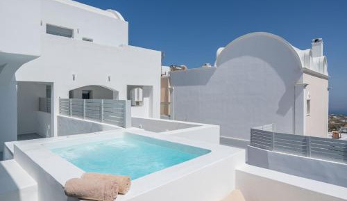 Honeymoon Suite with Sea View, Private Jacuzzi & Steam Room - C1