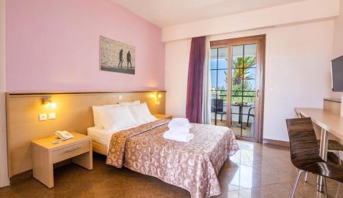 Standard Room with Mountain Or Garden View