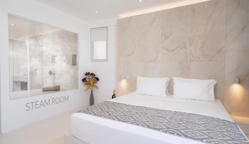 Suite with Sea View, Private Heated Pool & Steam Room - A1