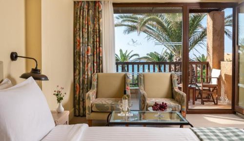 Classic Family Room, Garden View