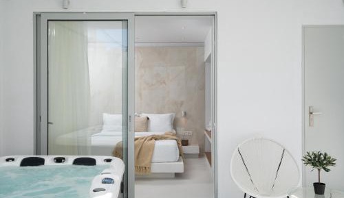 Cave Suite with Private Jacuzzi & Private Steam Room - D1