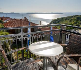 Standard Triple Room with Sea View