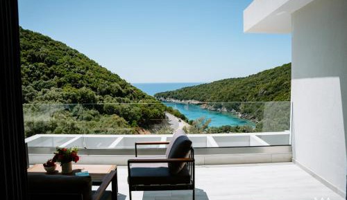 Two-Bedroom Apartment with Balcony and Sea View