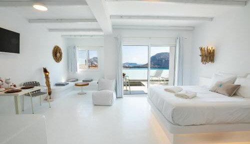 Deluxe Double Room with Balcony and Sea View