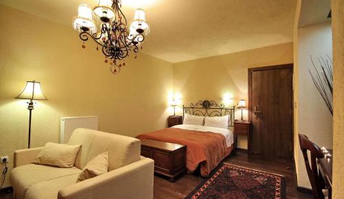 Luxury Suite